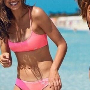 Triangl Mylos Pink Bikini Set